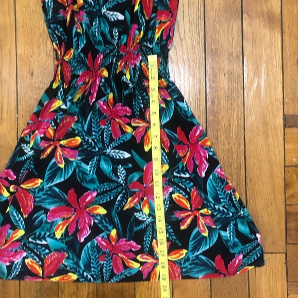 Floral dress 🆓 - Picture 8 of 9